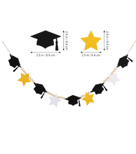 Guirnalda de Birretes para Graduación con Borlas Doradas y Estrellas