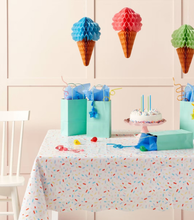Mantel Sprinkles Ice Cream