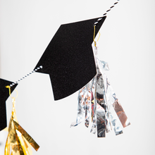 Guirnalda de Graduación – Decoración Festiva para Fiestas de Egreso y Logros Académicos