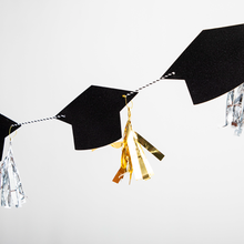 Guirnalda de Graduación – Decoración Festiva para Fiestas de Egreso y Logros Académicos