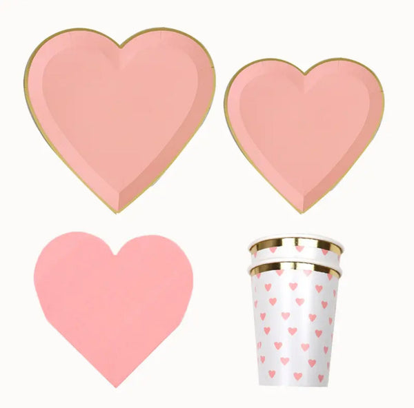 Colección Love Rosa Pastel – Platos, Vasos y Servilletas con Diseño de Corazón para Fiestas Románticas